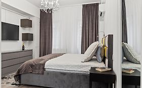 Brand New Studio - Old Town